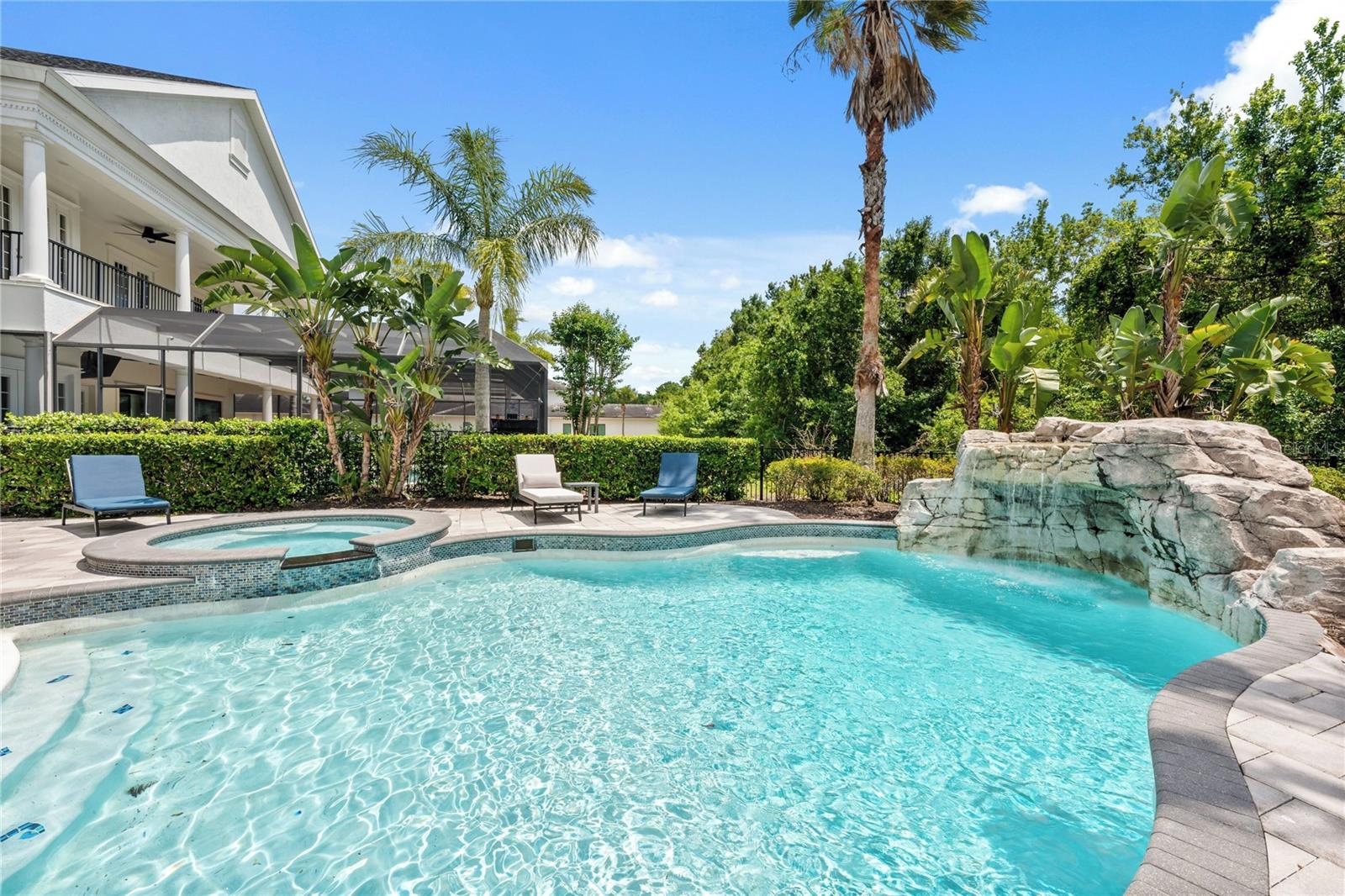 1233 GRAND TRAVERSE PARKWAY