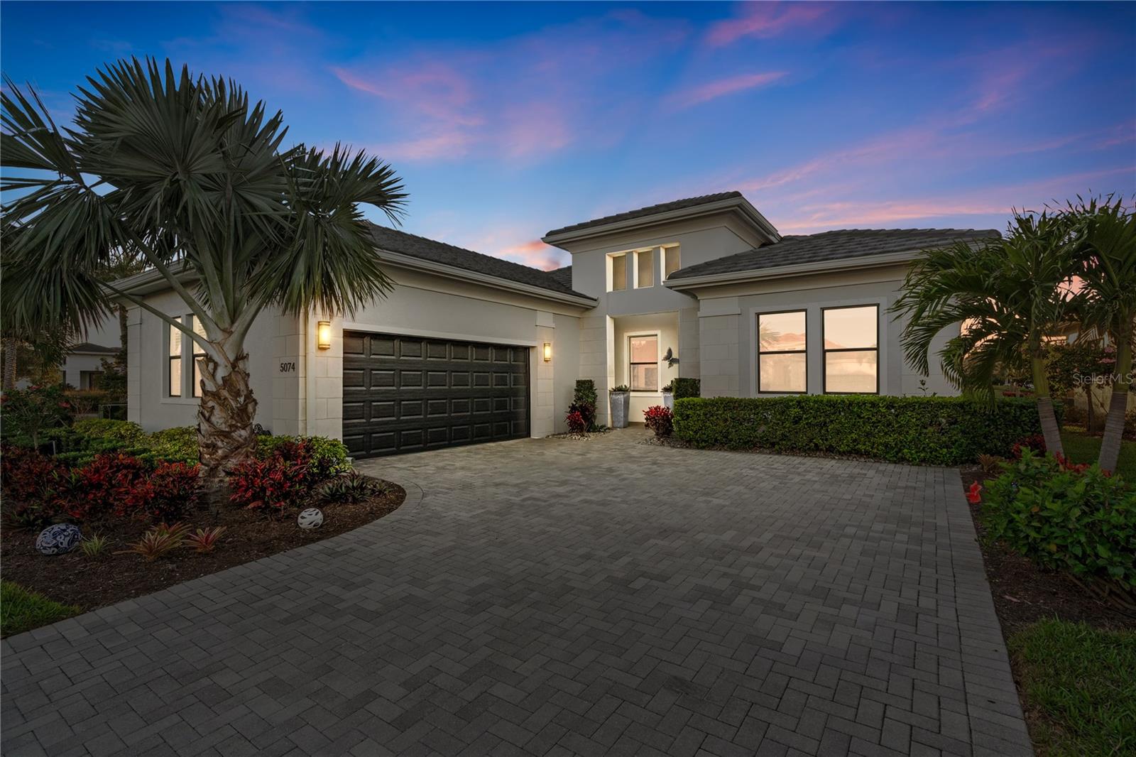 5074 SURFSIDE CIRCLE