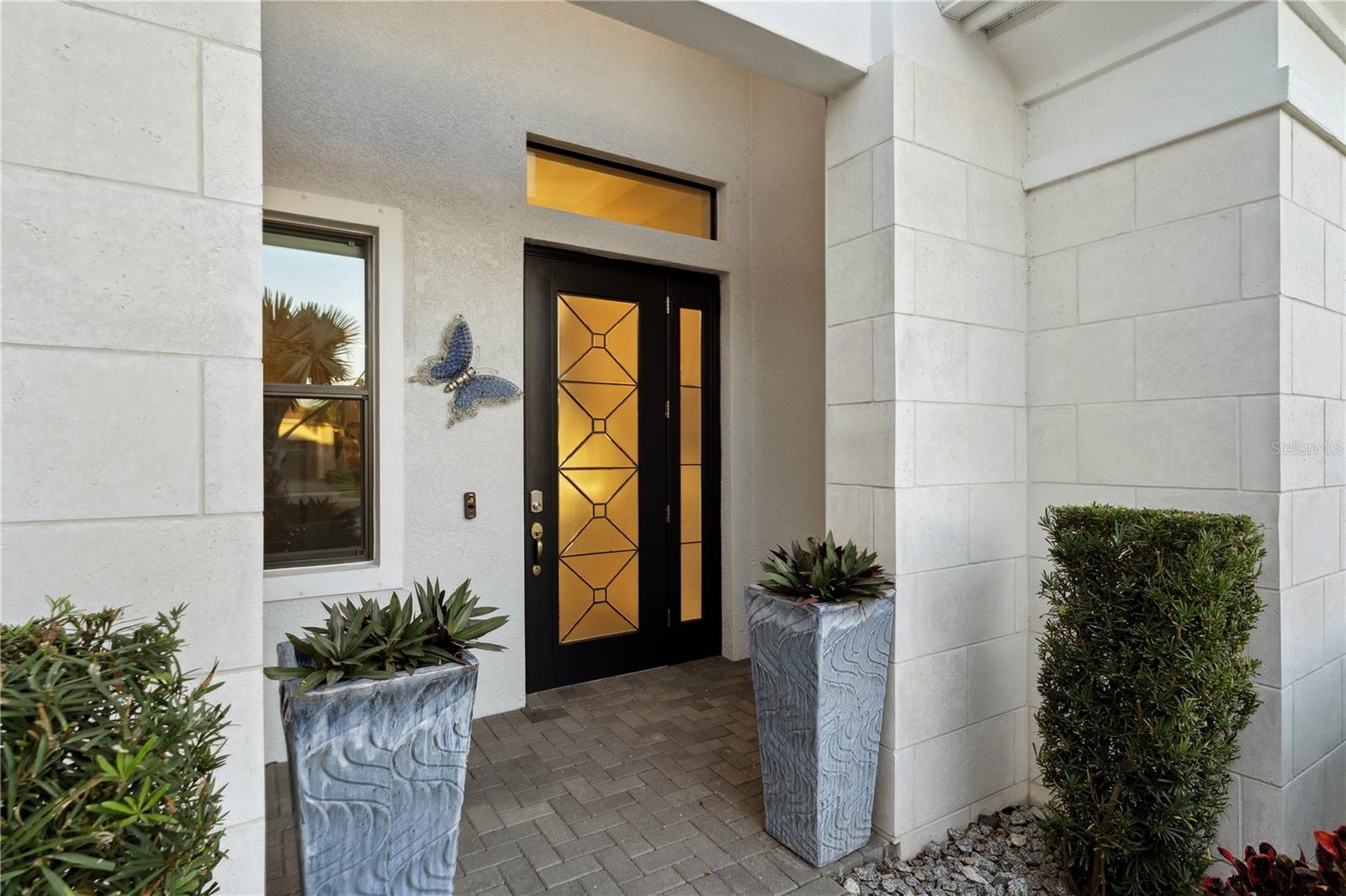 5074 SURFSIDE CIRCLE