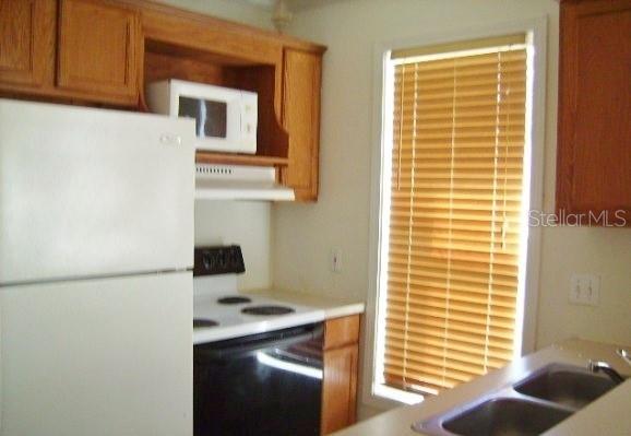 CAPSTONE QUARTERS CONDO - Residential Lease