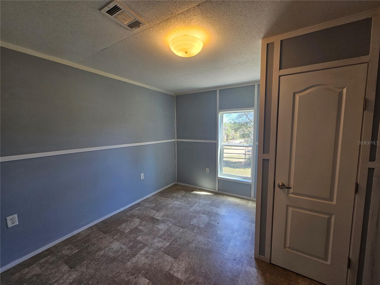 WILLISTON HIGHLANDS UN 12 - Residential