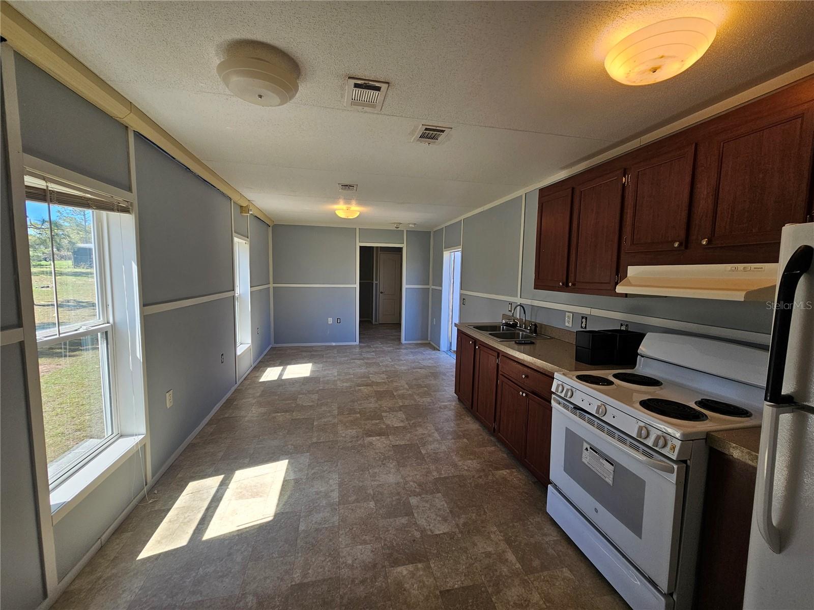 WILLISTON HIGHLANDS UN 12 - Residential