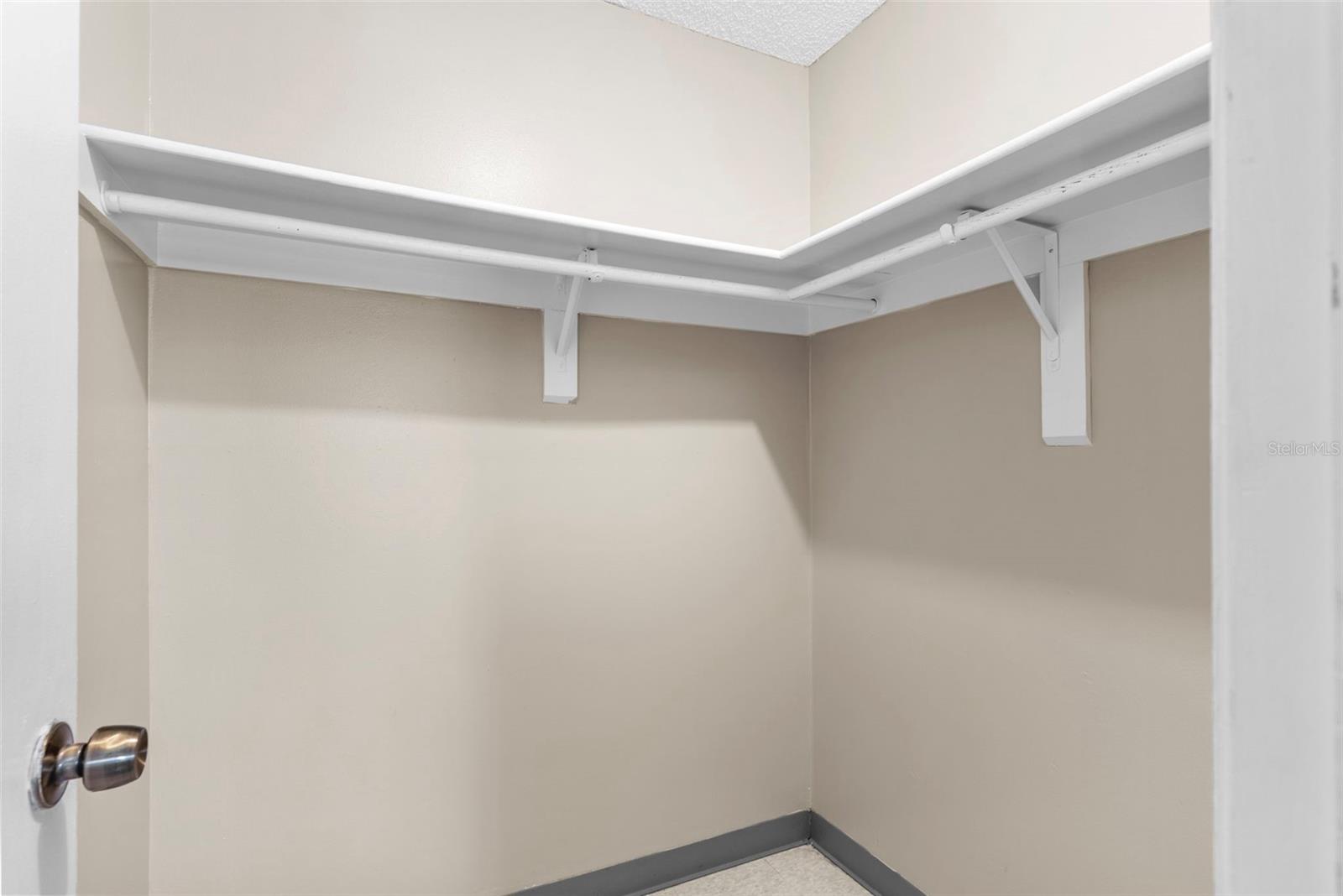 ALAMO VILLAS - Residential Income