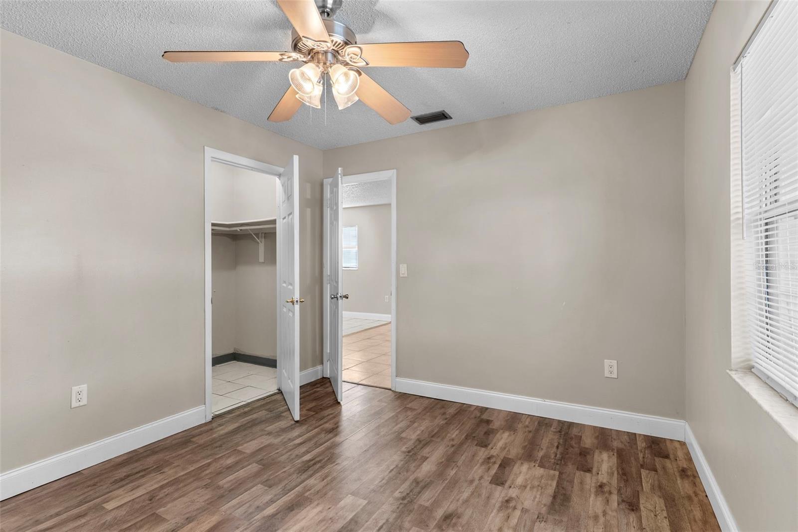 ALAMO VILLAS - Residential Income