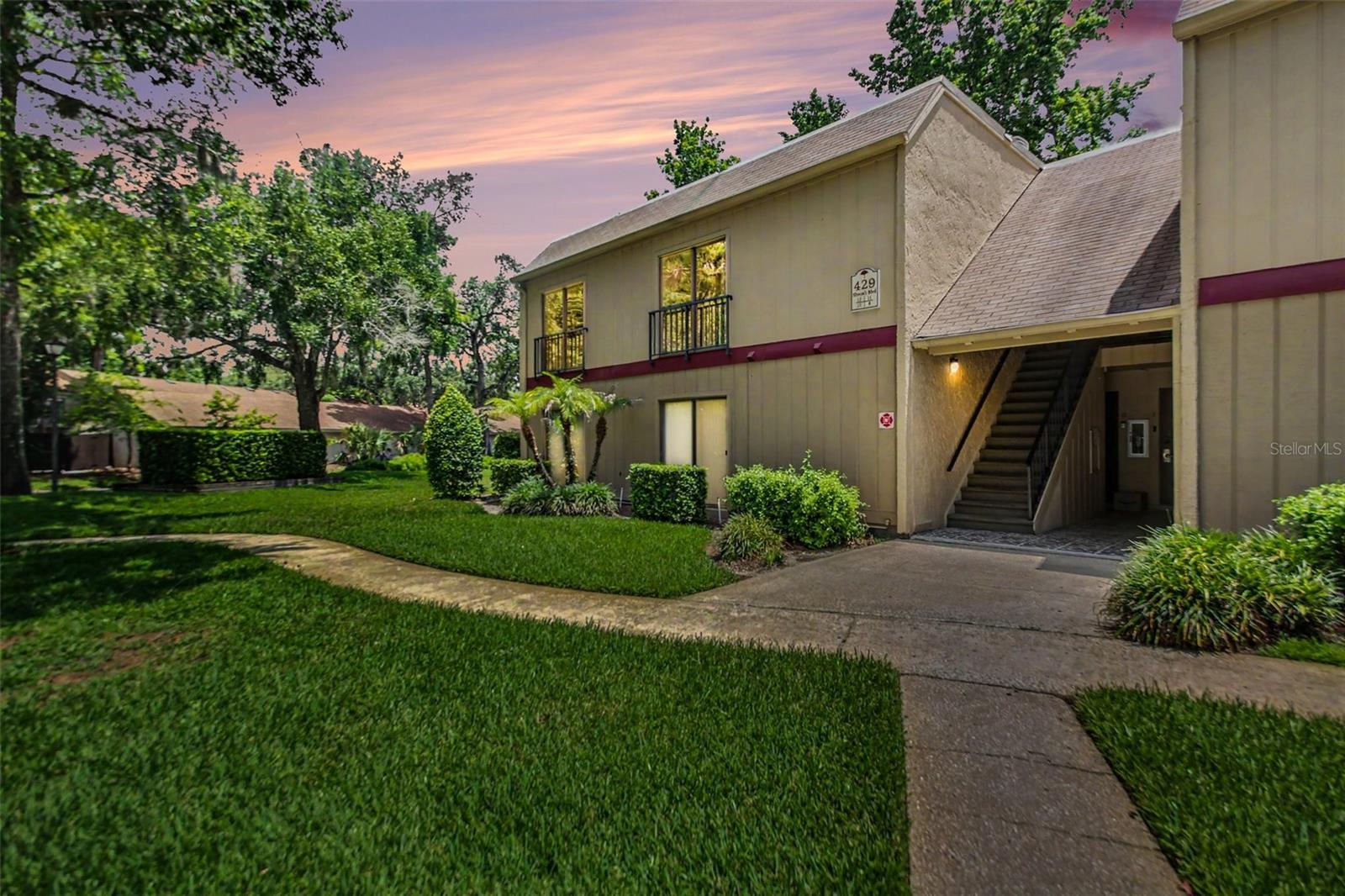 429 SHEOAH BOULEVARD 9