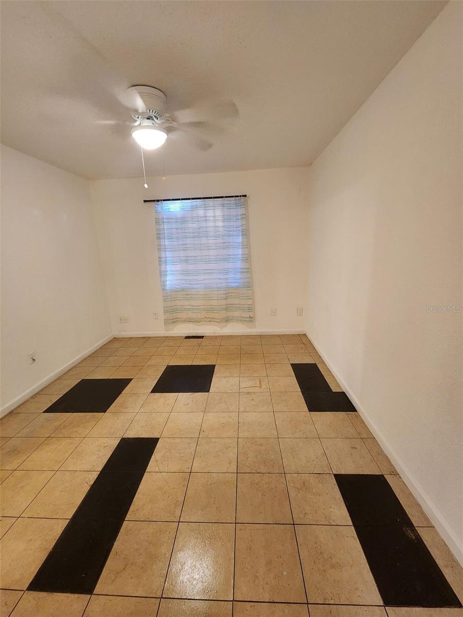 VICTORIA PARK - Residential Lease