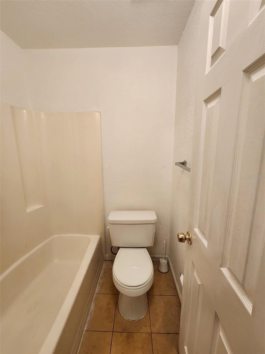 VICTORIA PARK - Residential Lease