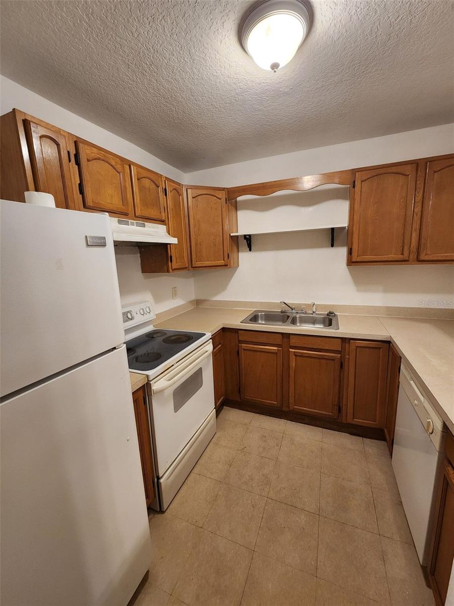 VICTORIA PARK - Residential Lease