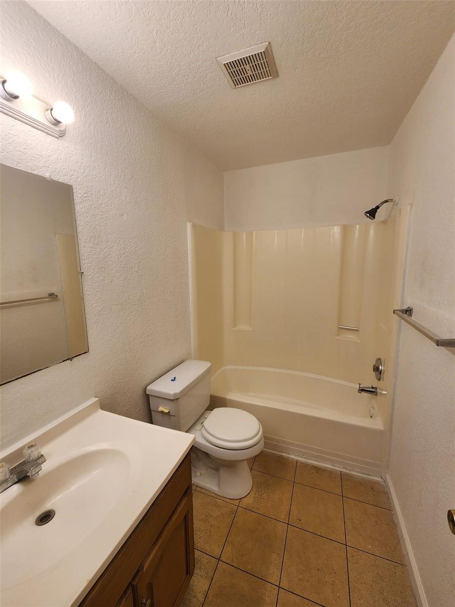 VICTORIA PARK - Residential Lease