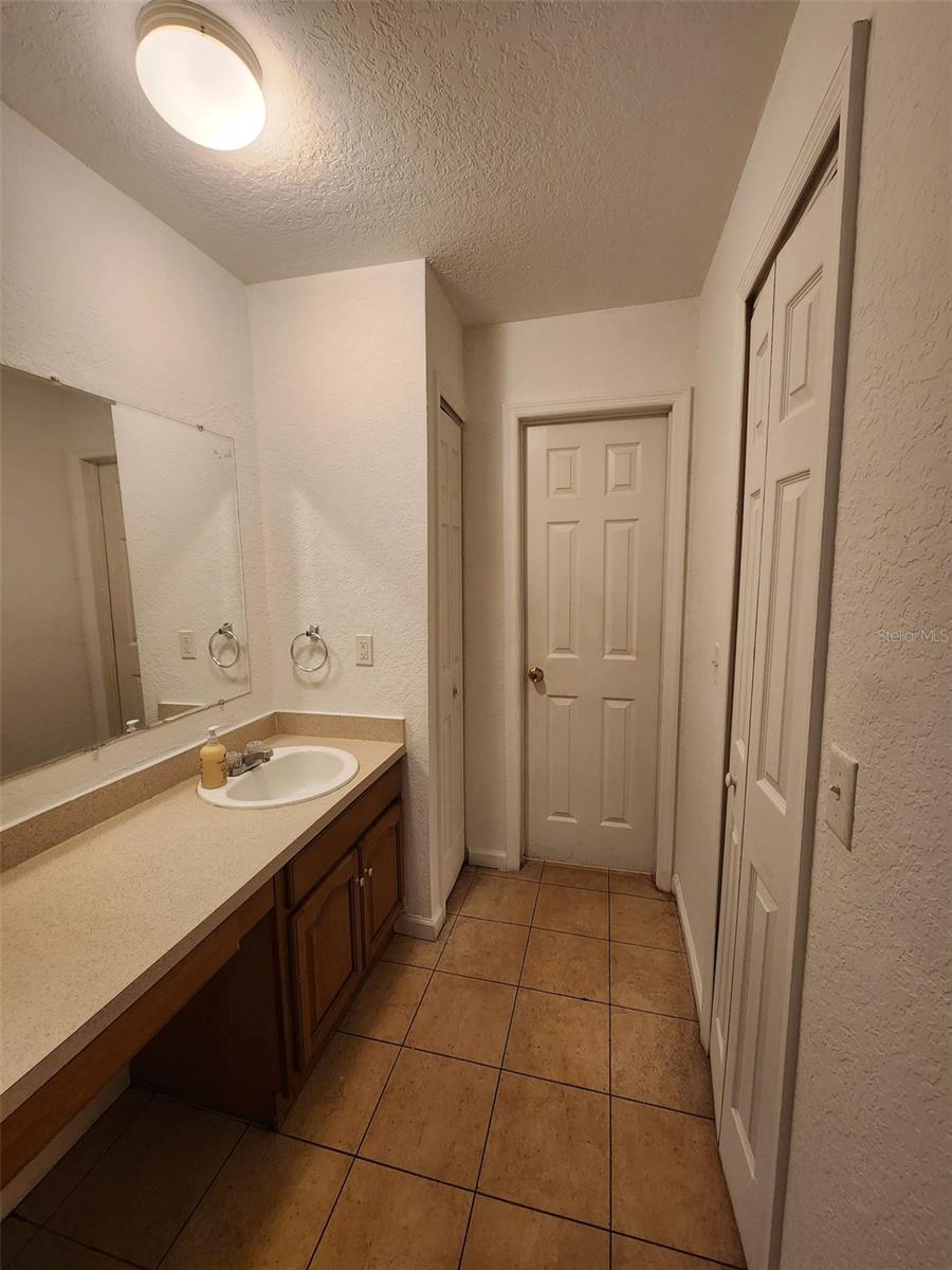 VICTORIA PARK - Residential Lease