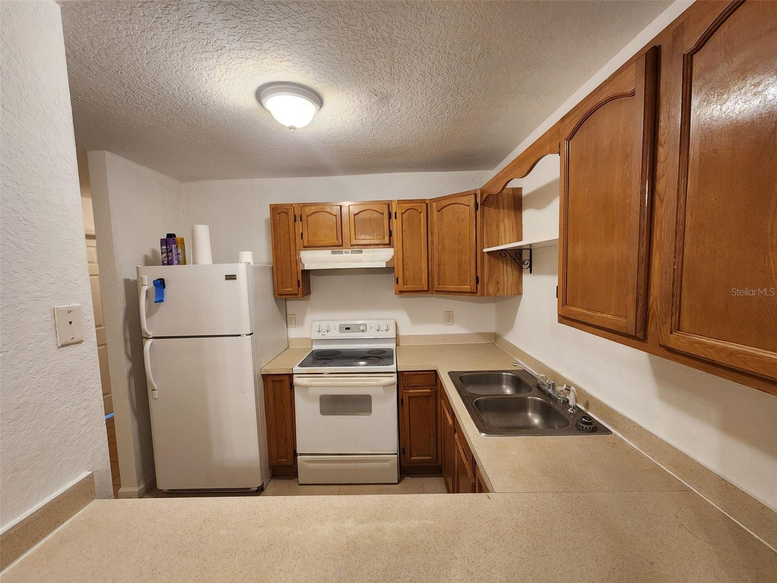 VICTORIA PARK - Residential Lease