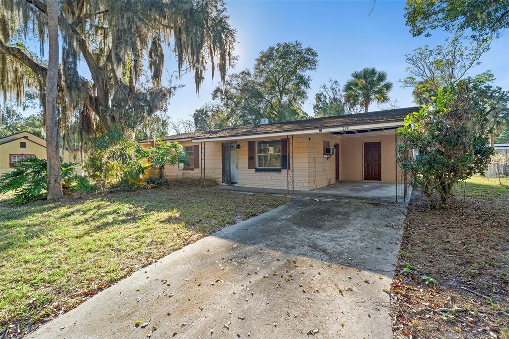 Photo of 298 Nursery Street, Oviedo, FL 32765 (MLS # V4946632)