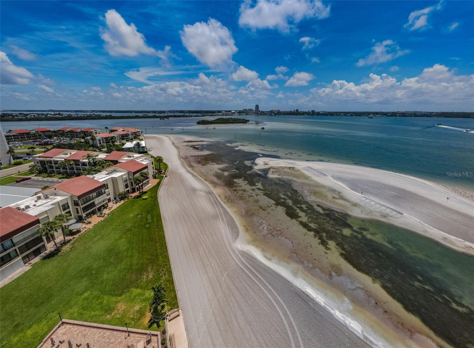 CLEARWATER POINT 8 TENNIS - Residential Lease