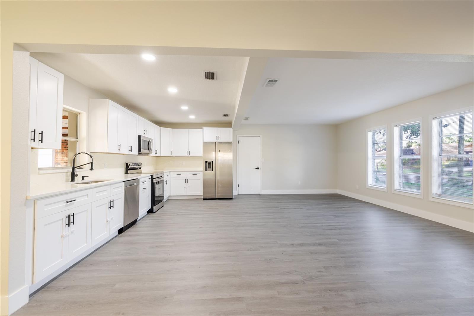 TAMPA SHORES INC #1 UN 1A REP - Residential