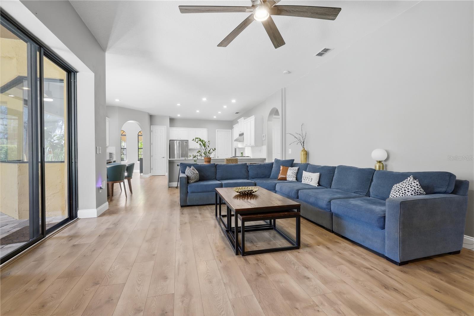 RIVIERA BELLA UNIT 01 - Residential