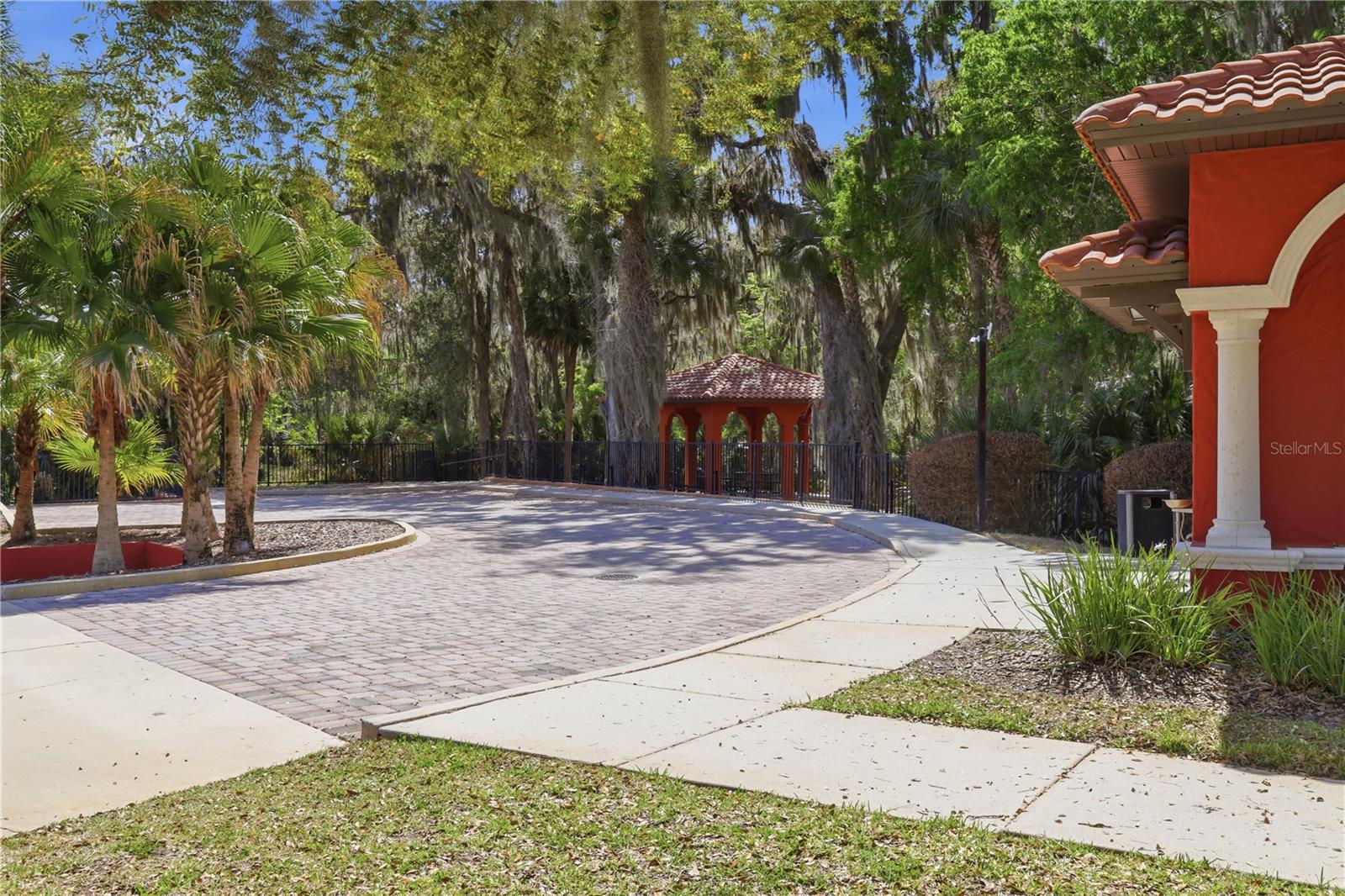 RIVIERA BELLA UNIT 01 - Residential