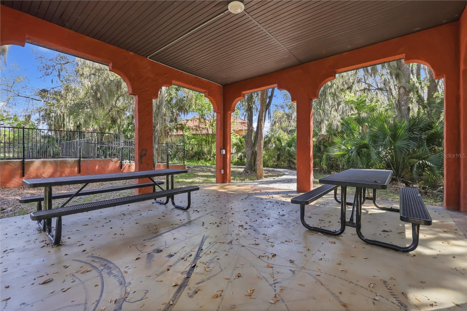 RIVIERA BELLA UNIT 01 - Residential