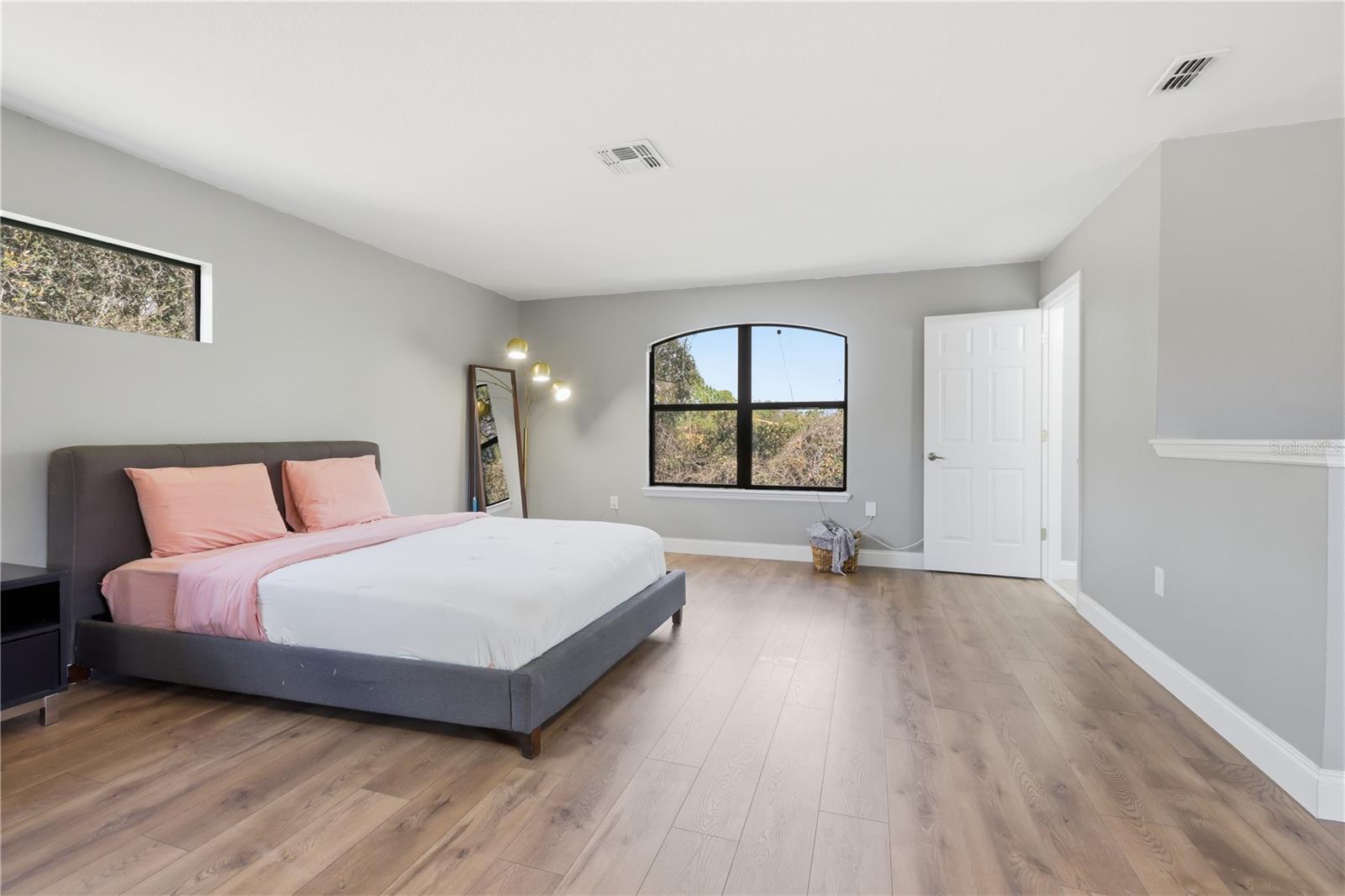 RIVIERA BELLA UNIT 01 - Residential