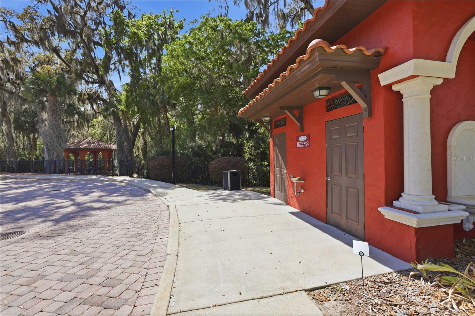 RIVIERA BELLA UNIT 01 - Residential