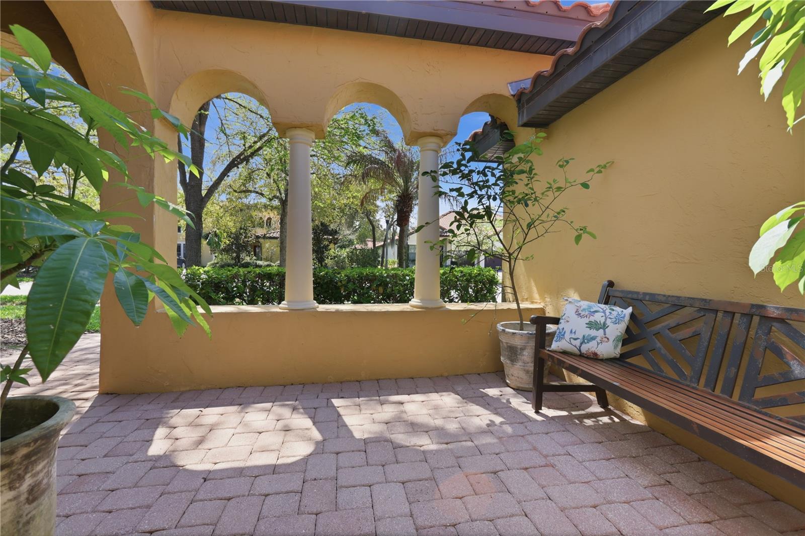 RIVIERA BELLA UNIT 01 - Residential