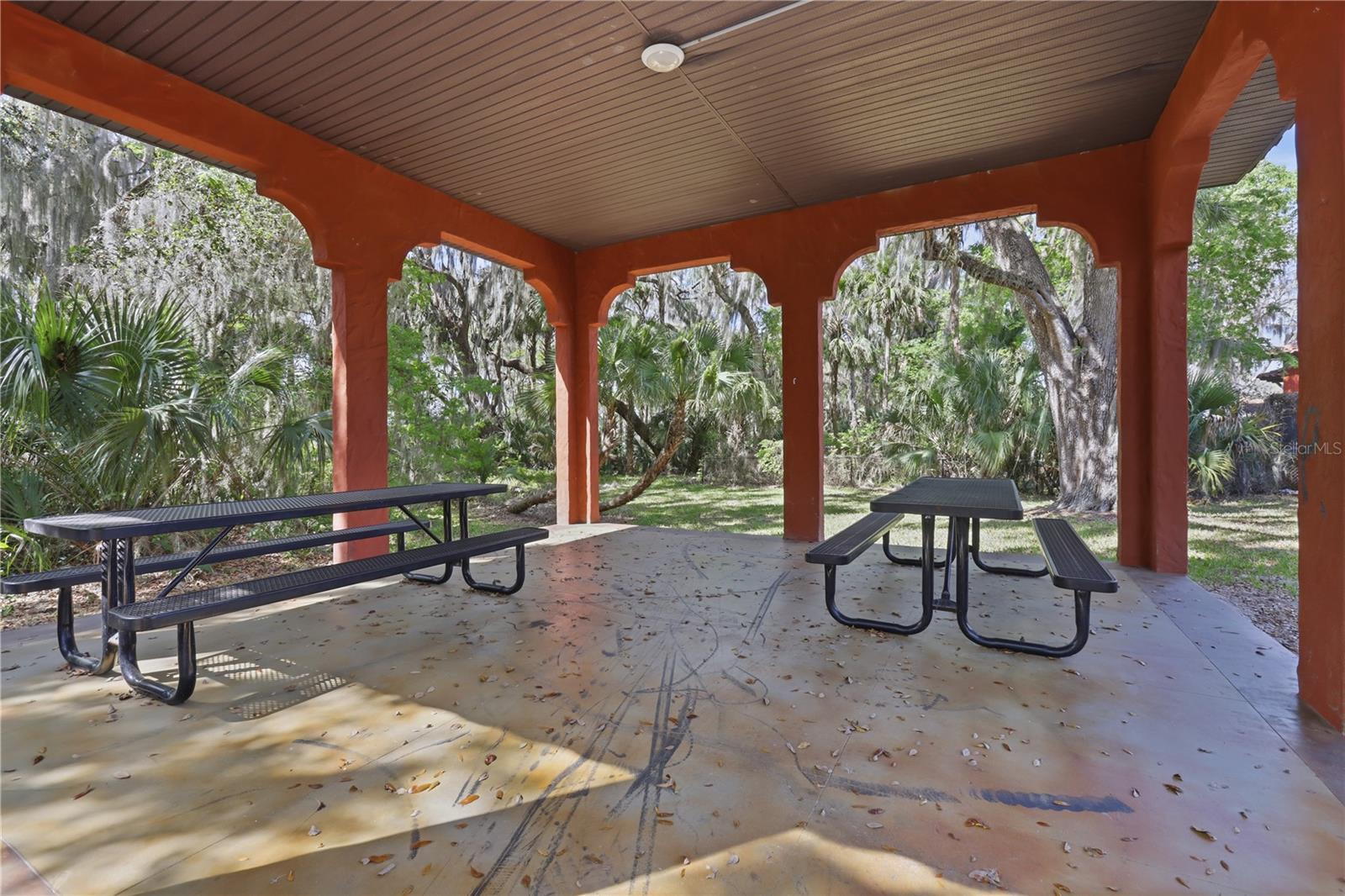 RIVIERA BELLA UNIT 01 - Residential