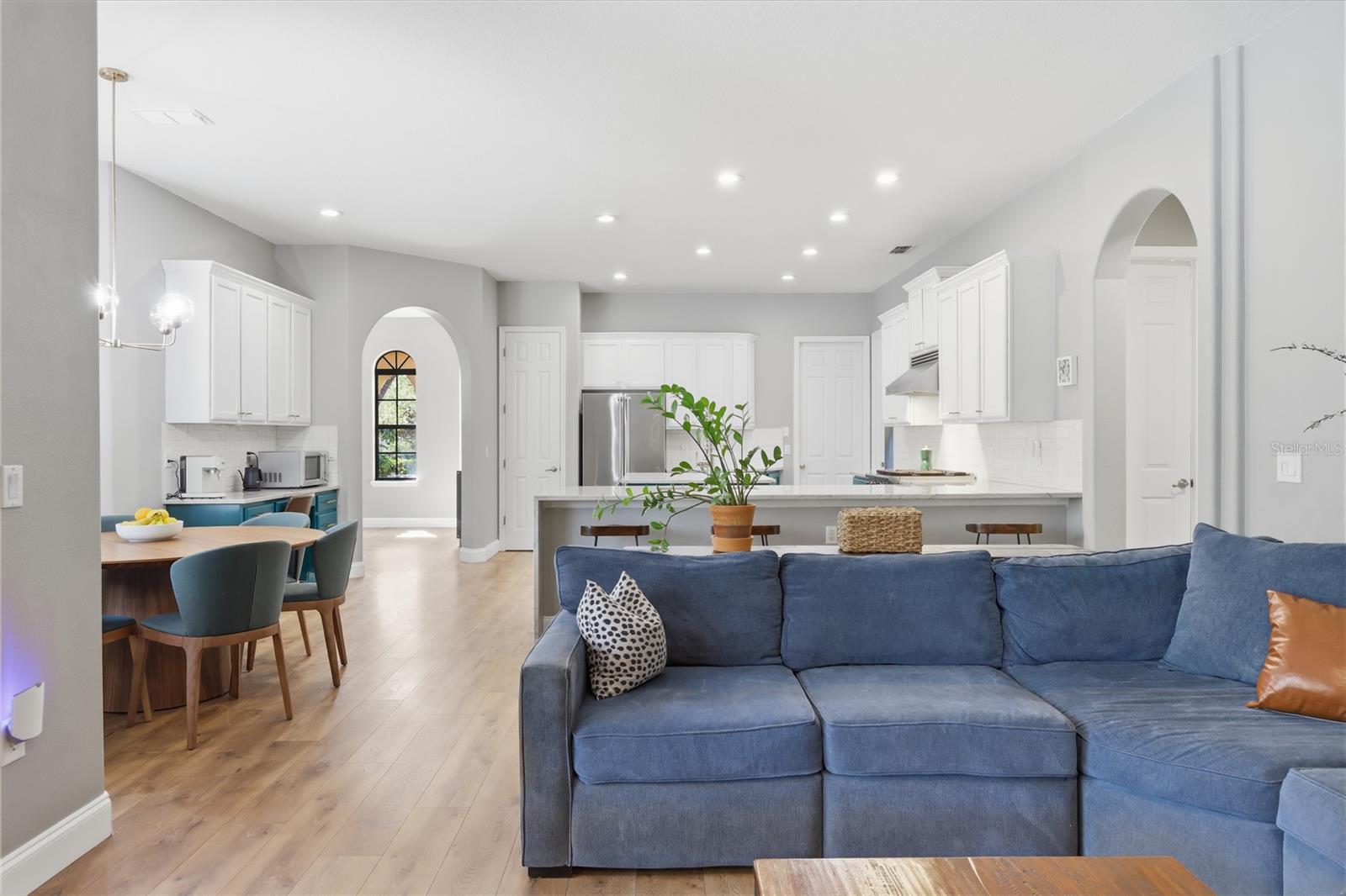 RIVIERA BELLA UNIT 01 - Residential