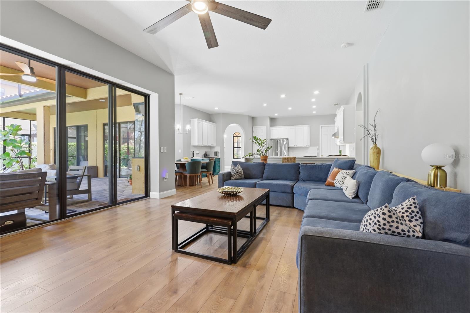 RIVIERA BELLA UNIT 01 - Residential