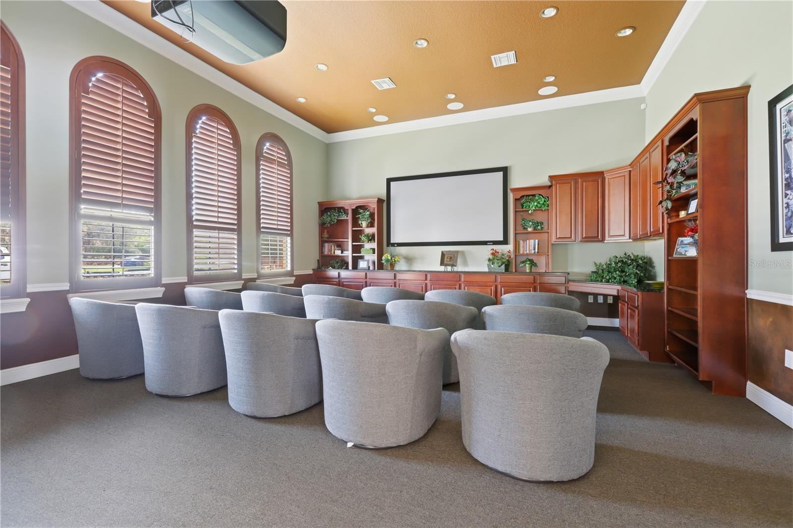 RIVIERA BELLA UNIT 01 - Residential