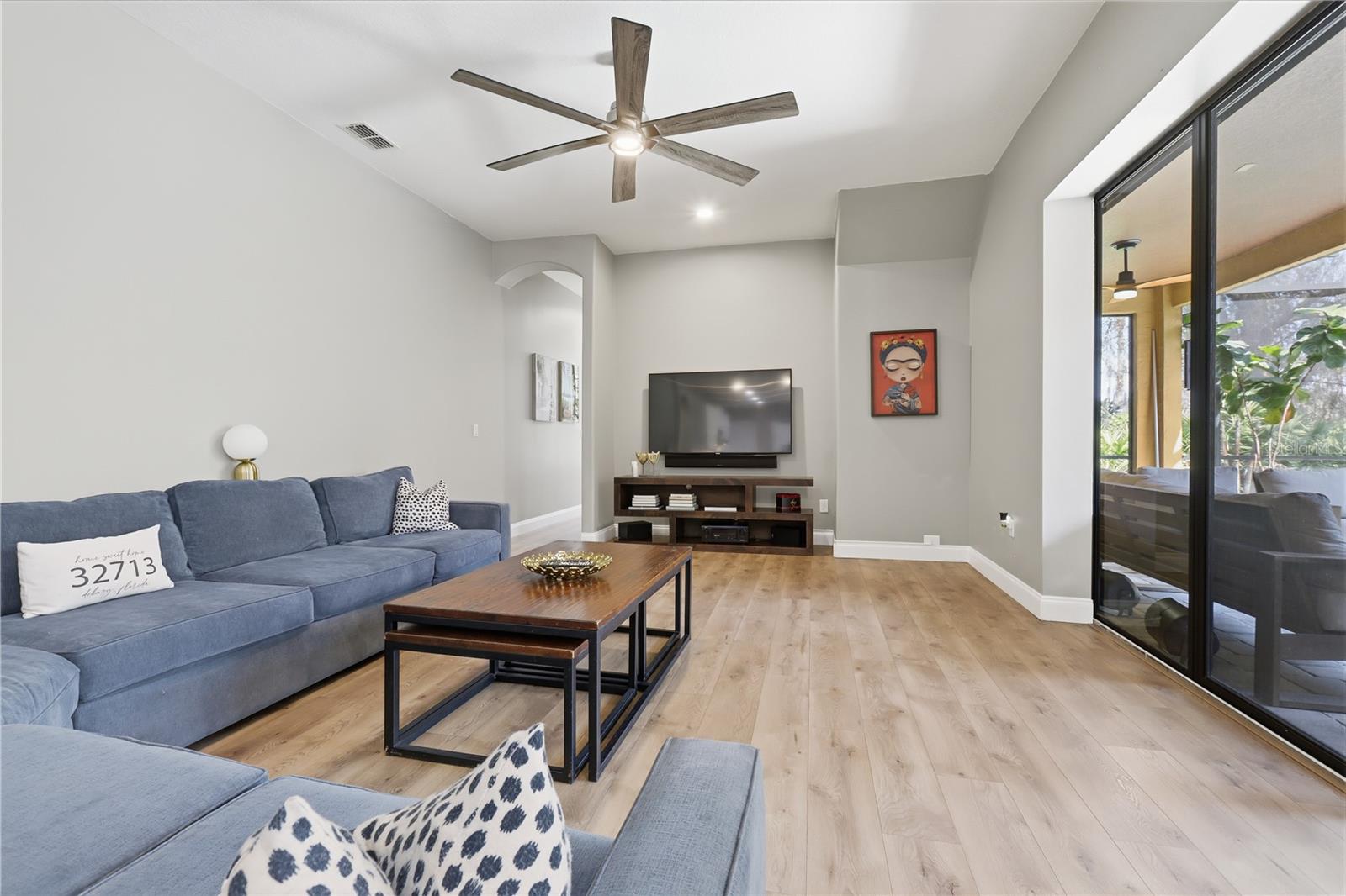 RIVIERA BELLA UNIT 01 - Residential