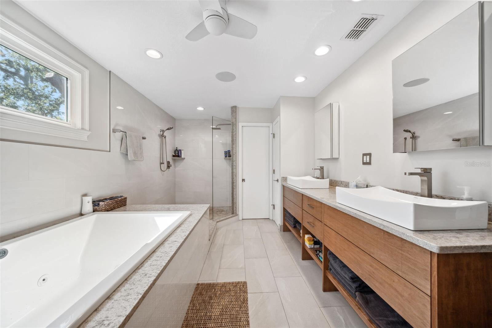 MONTICELLO PARK - Residential