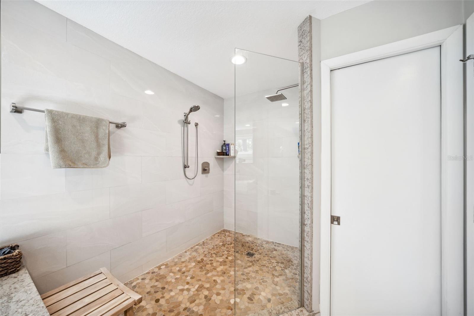 MONTICELLO PARK - Residential