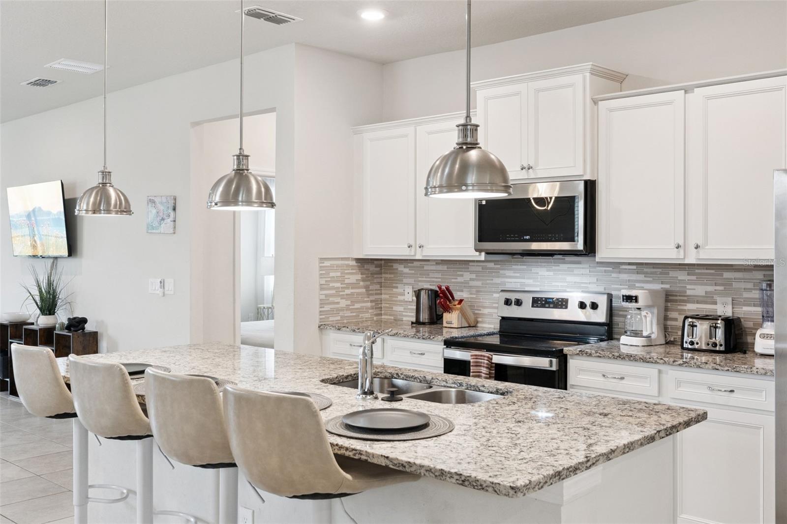 WINDSOR ISLAND RESIDENCE PH 2B - Residential