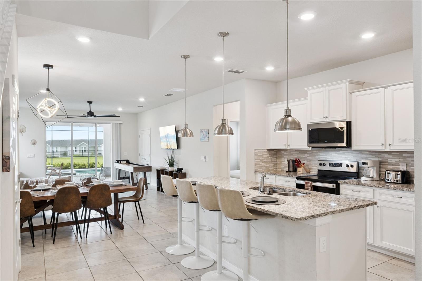 WINDSOR ISLAND RESIDENCE PH 2B - Residential