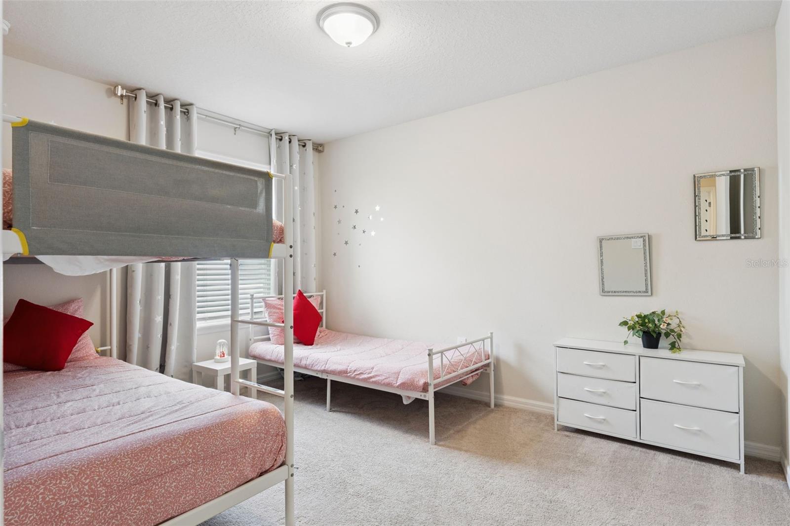WINDSOR ISLAND RESIDENCE PH 2B - Residential
