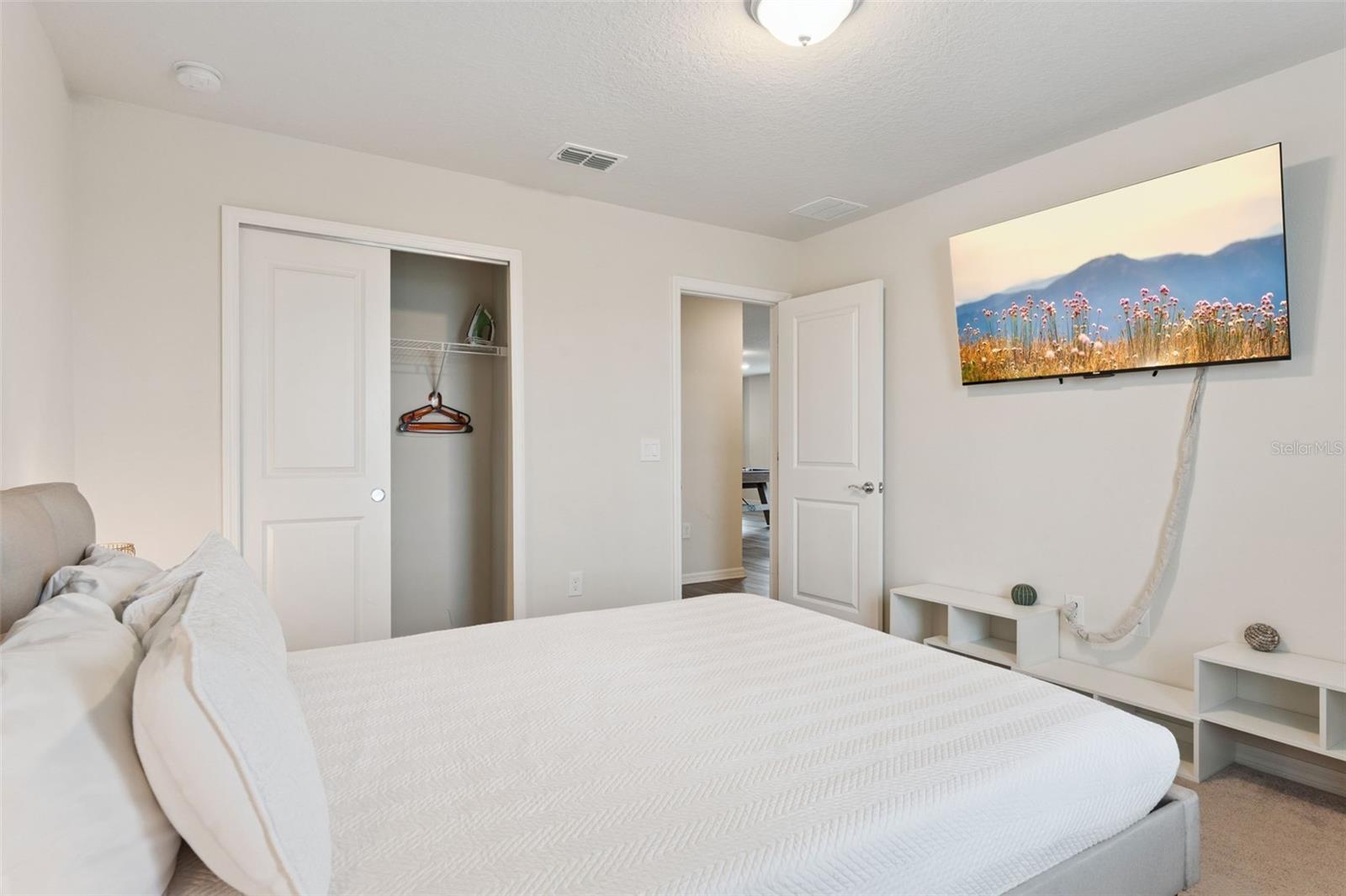WINDSOR ISLAND RESIDENCE PH 2B - Residential