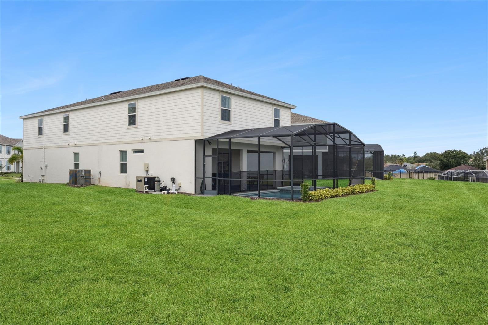 WINDSOR ISLAND RESIDENCE PH 2B - Residential
