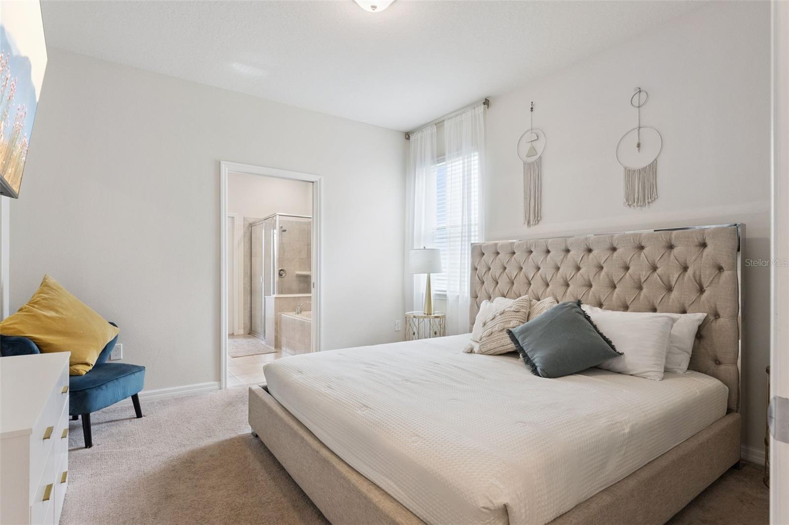 WINDSOR ISLAND RESIDENCE PH 2B - Residential