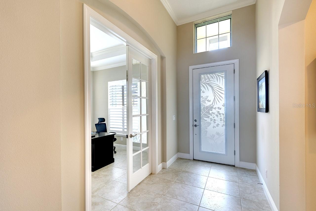 1022 OVERLOOK COURT