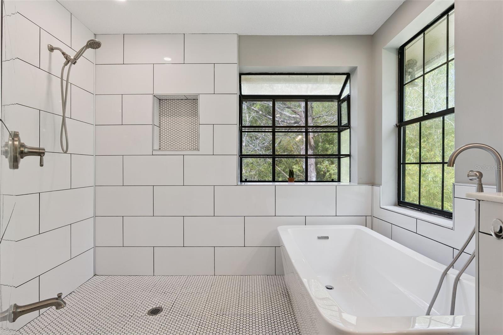 LAKE PICKET WOODS 5 ACRE DEV - Residential