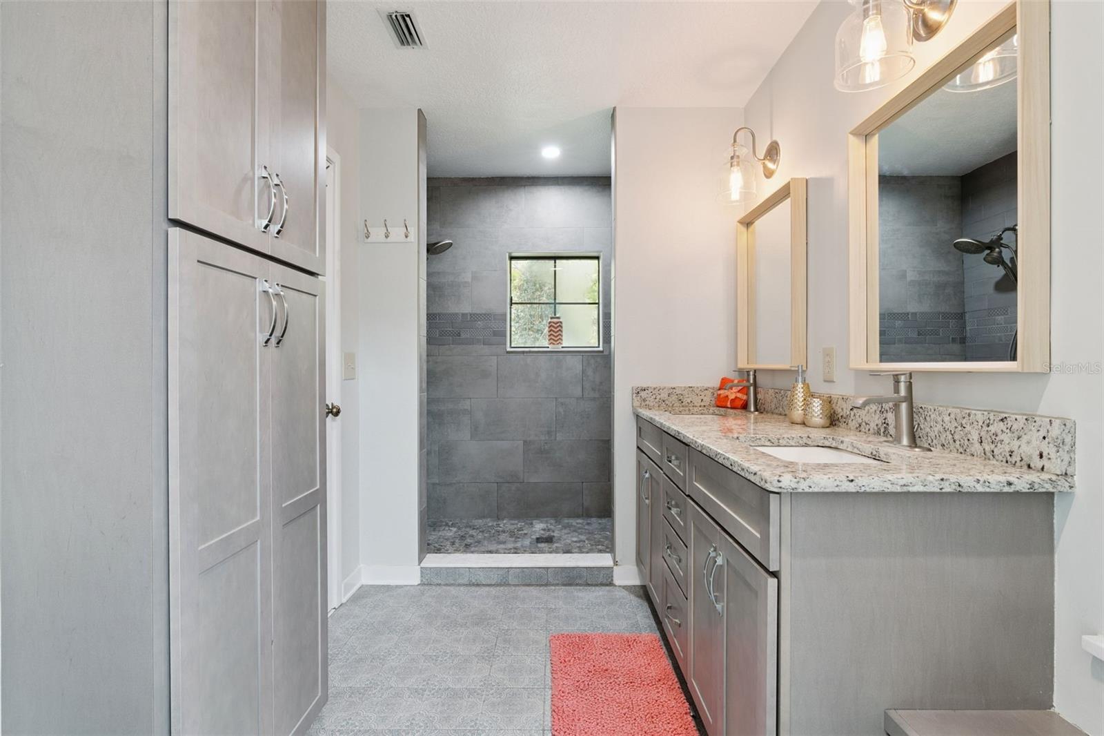 LAKE PICKET WOODS 5 ACRE DEV - Residential