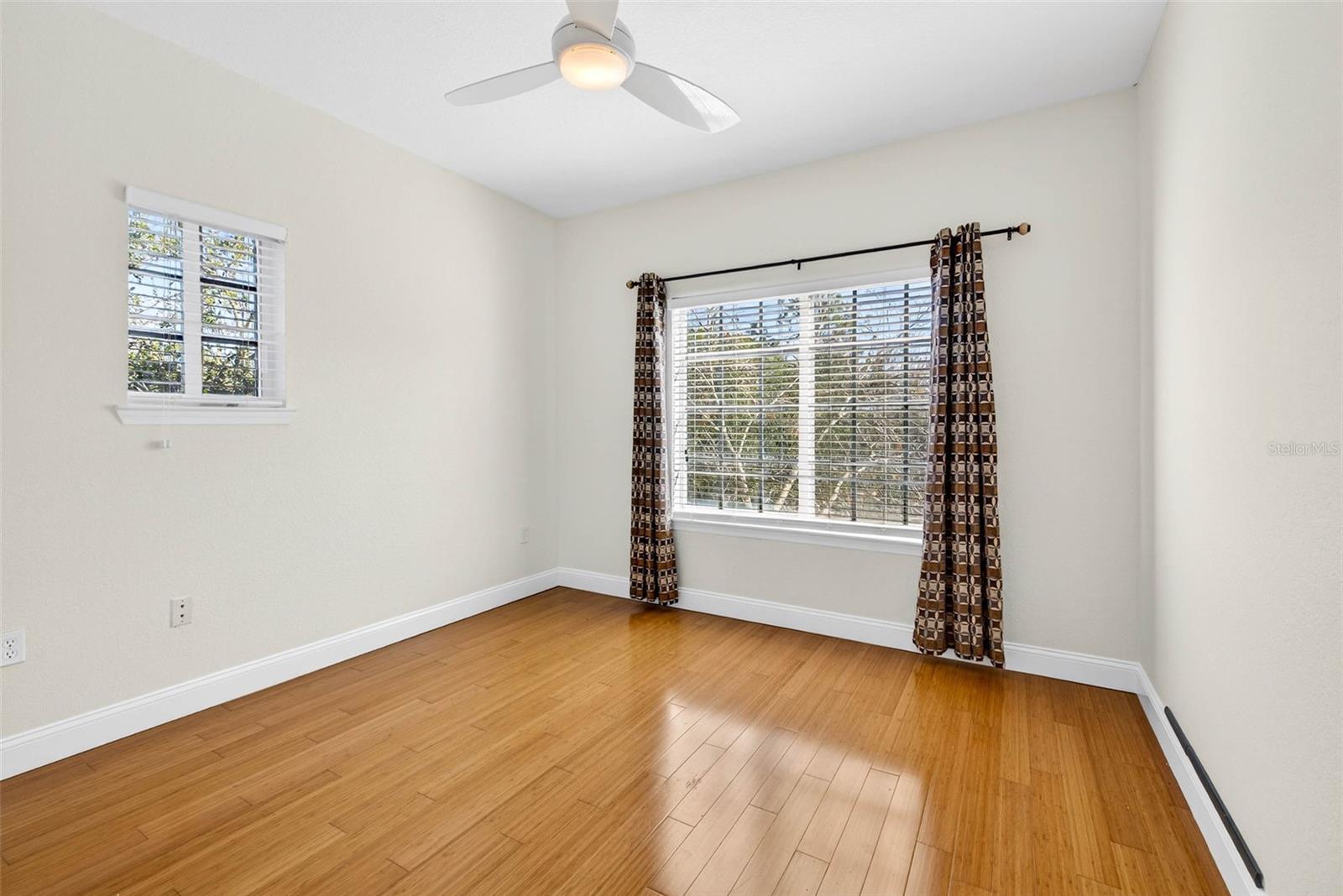 ARLINGTON PARK CONDO - Residential