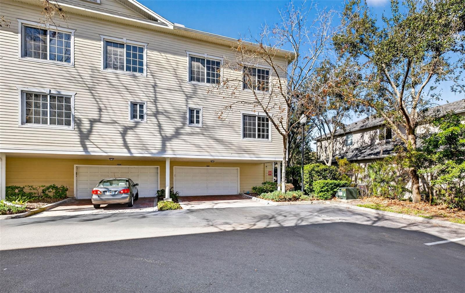 ARLINGTON PARK CONDO - Residential