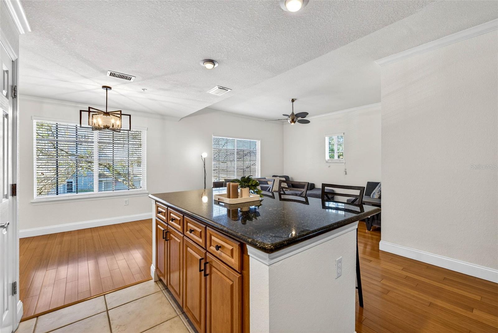 ARLINGTON PARK CONDO - Residential