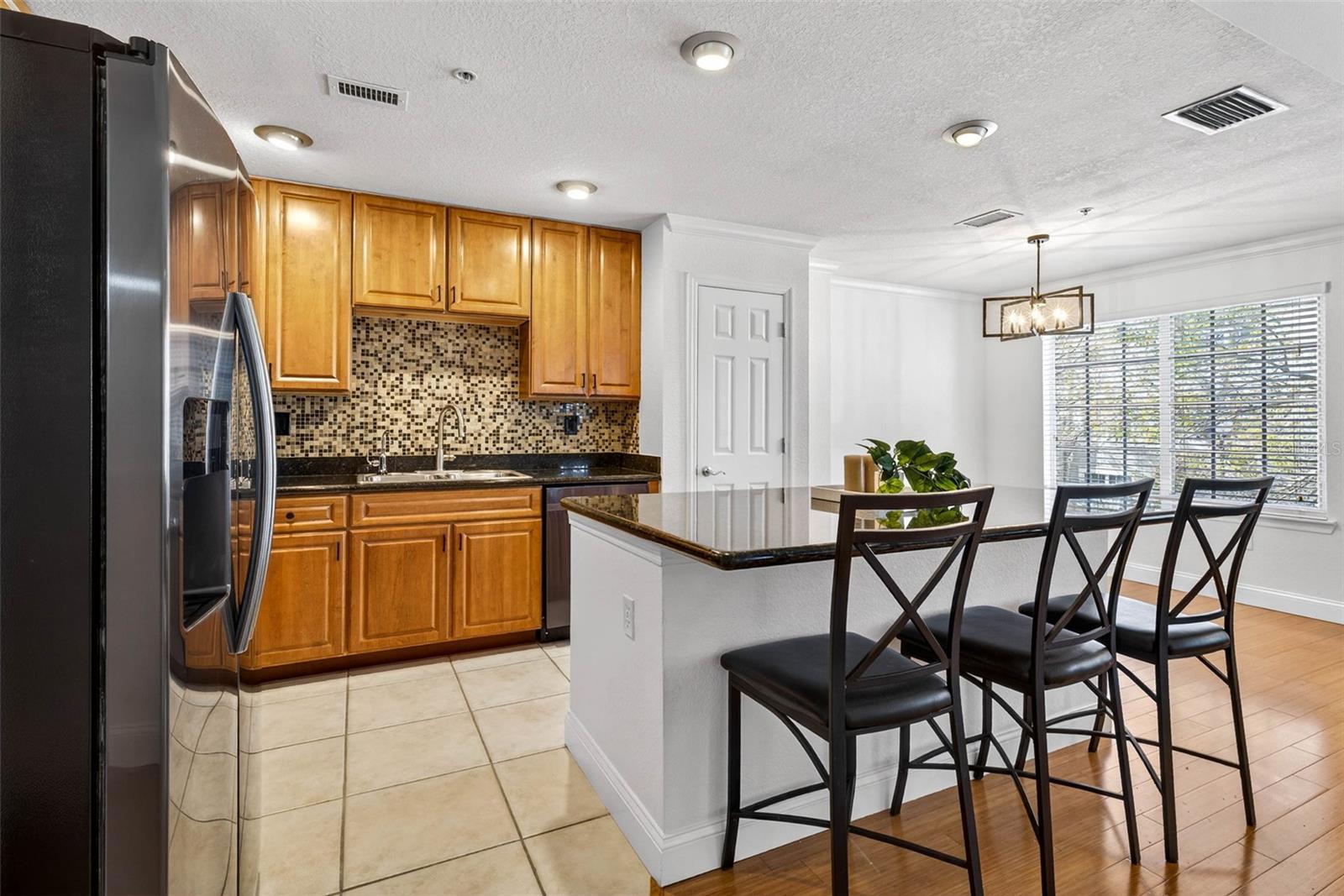 ARLINGTON PARK CONDO - Residential