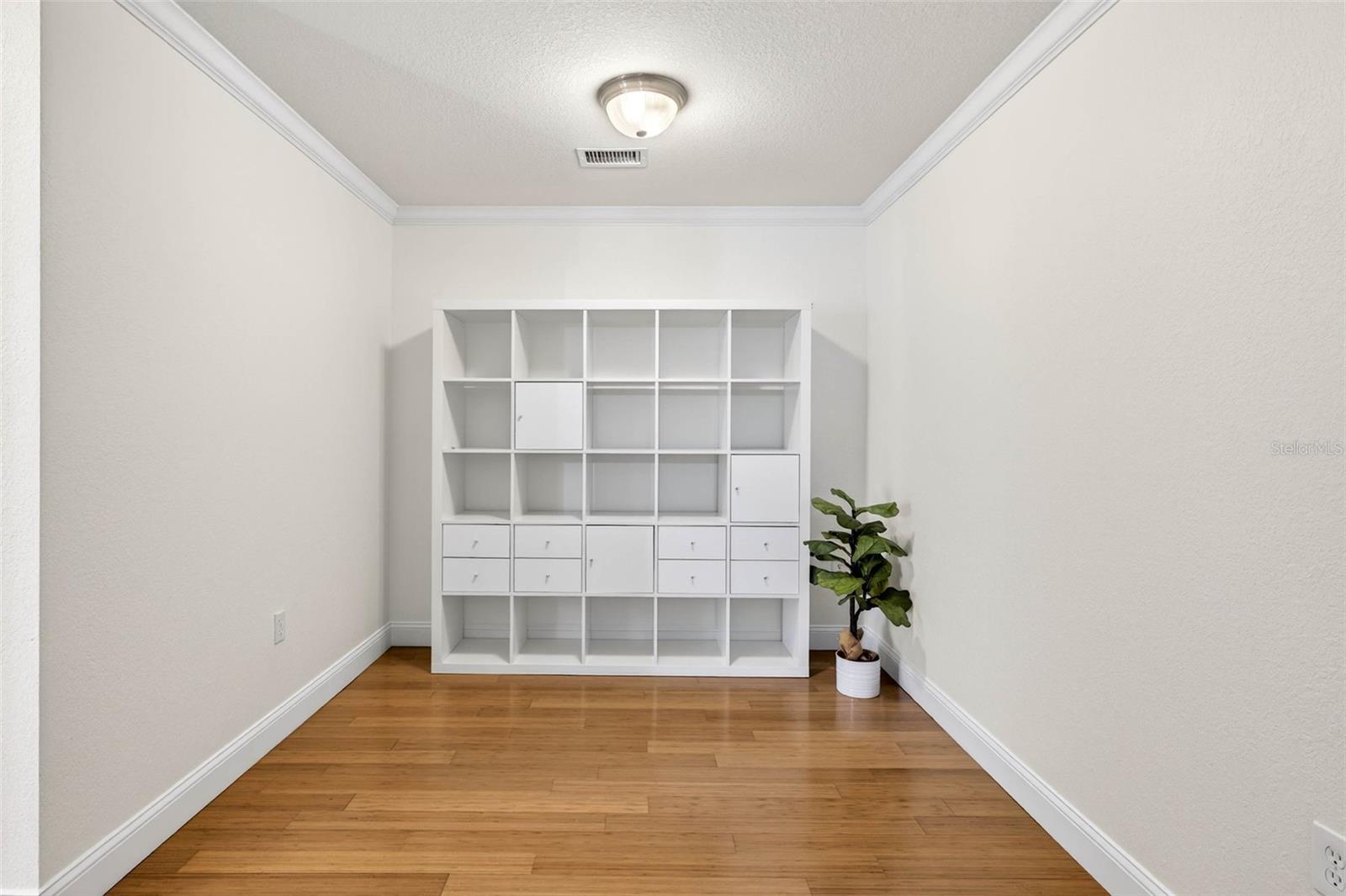 ARLINGTON PARK CONDO - Residential