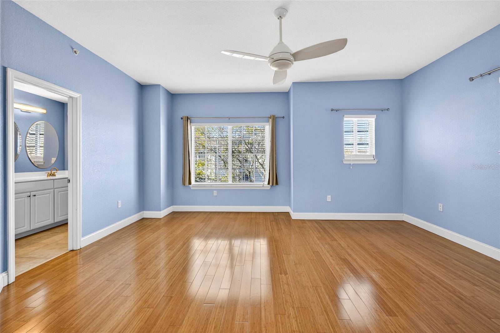 ARLINGTON PARK CONDO - Residential