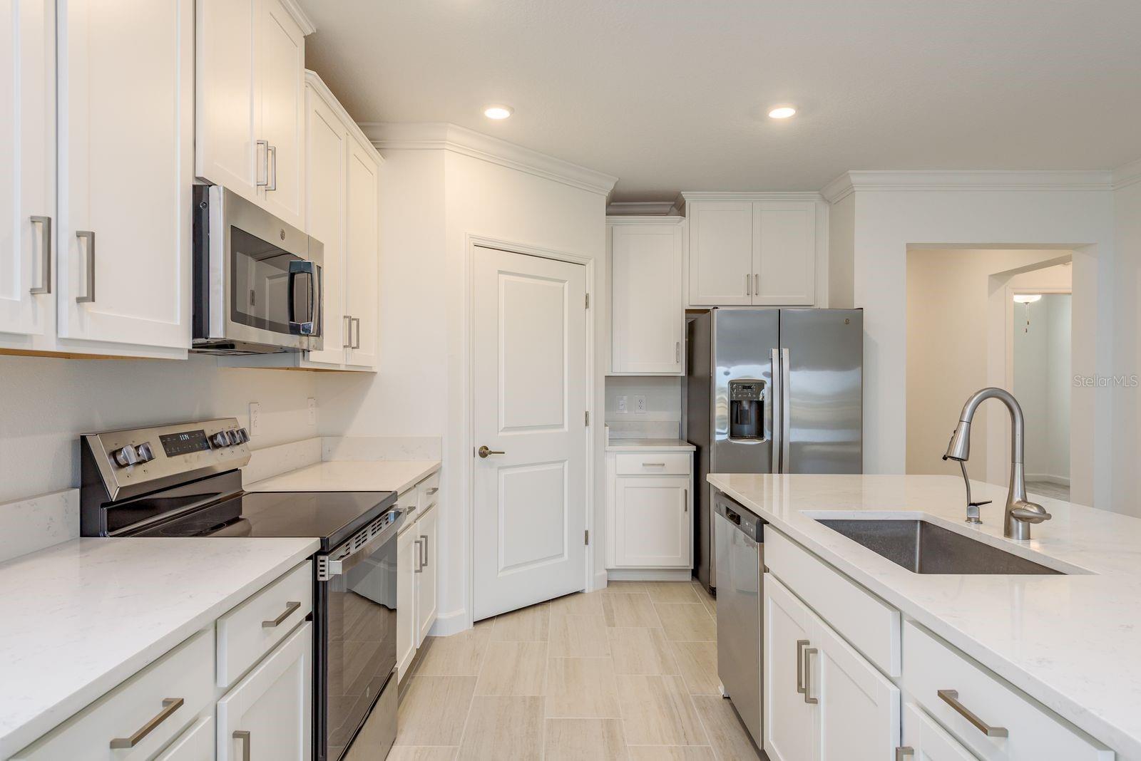 10728 GABLE DIG LOOP