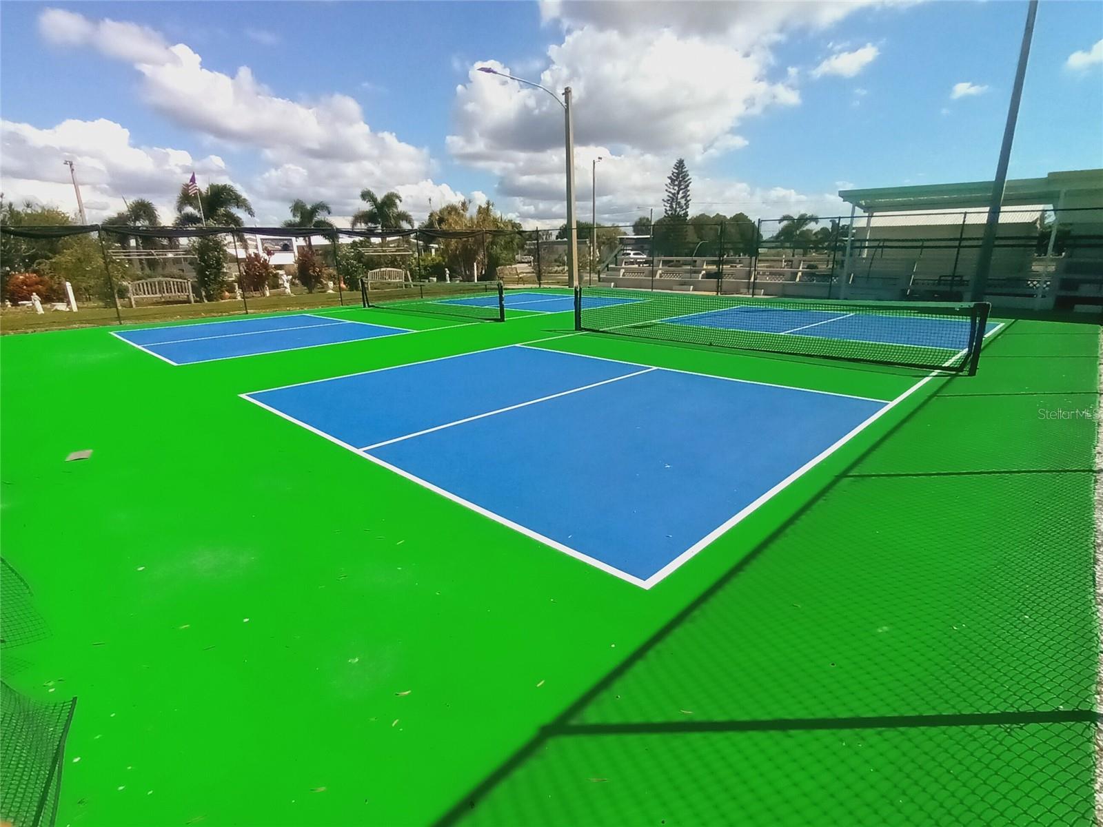 TRI-PAR ESTATES - Residential