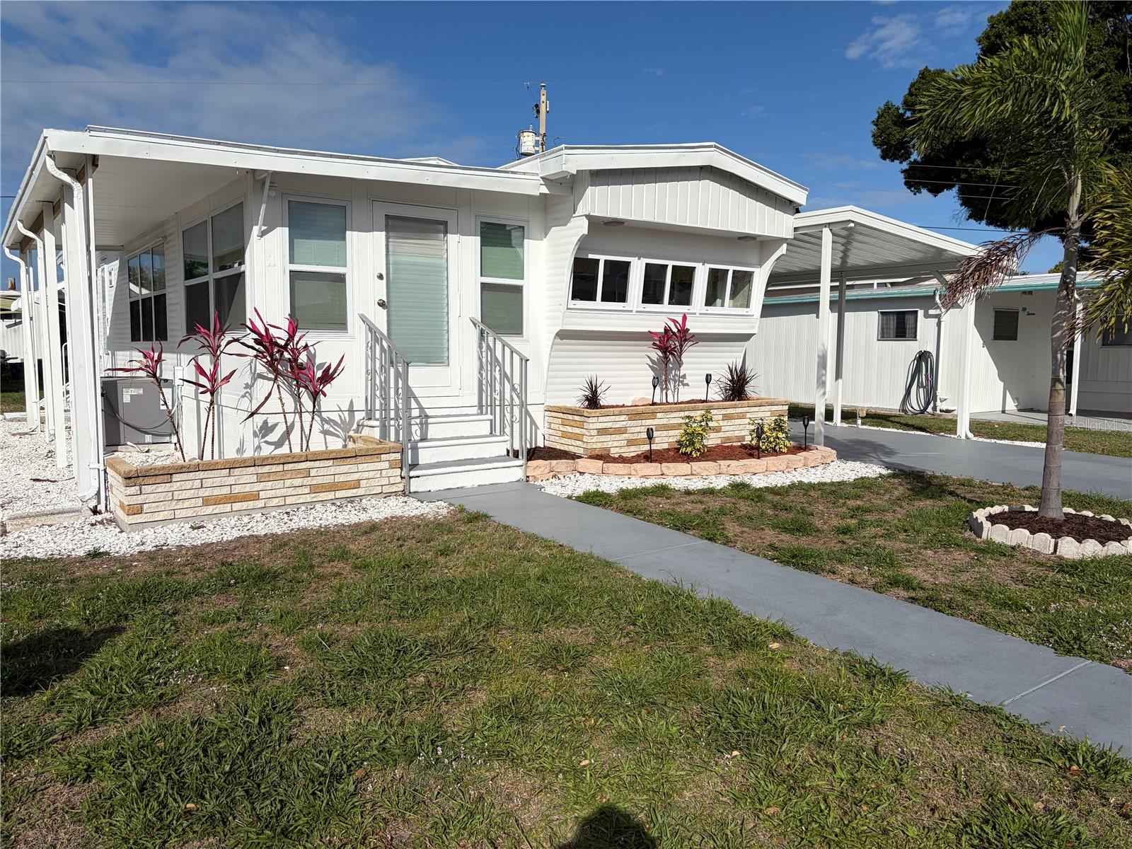 TRI-PAR ESTATES - Residential