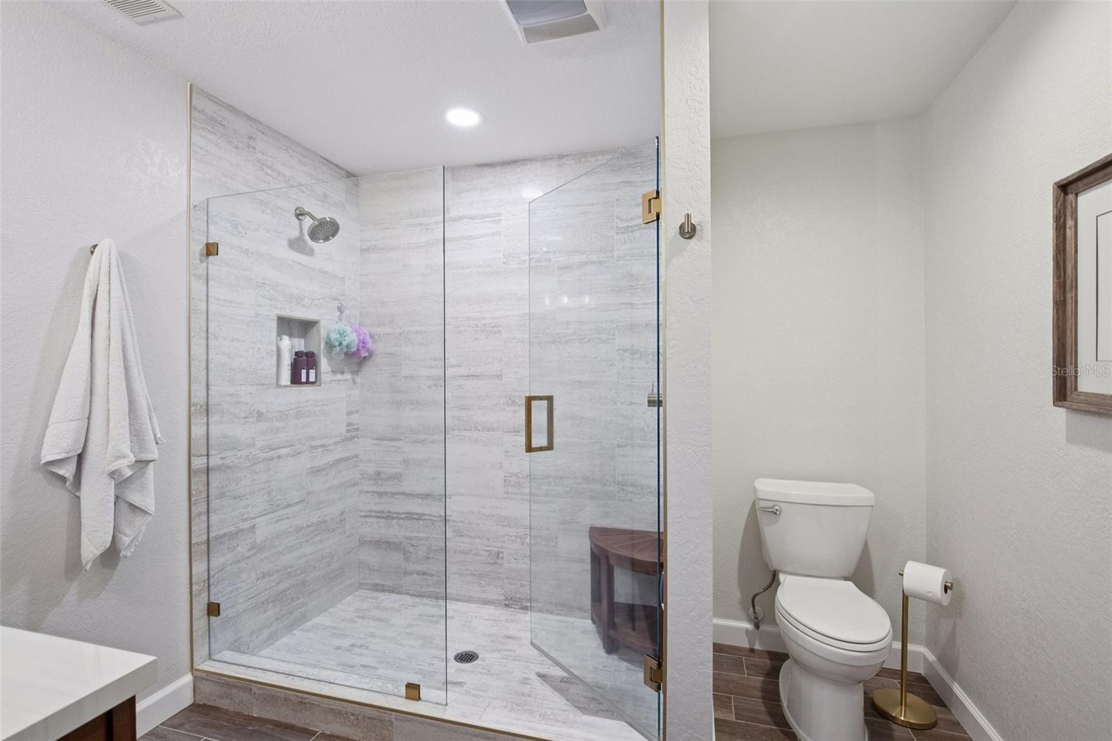 LAKE TARPON ESTATES - Residential